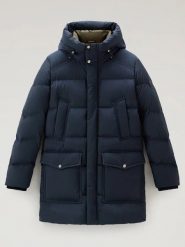 Woolrich Kurtka puchowa w kolorze granatowym rozmiar: XL. Niebieskie kurtki męskie Woolrich, na zimę, xl, bez wzorów, z puchu, bez kaptura. Za 1,603.35 zł.