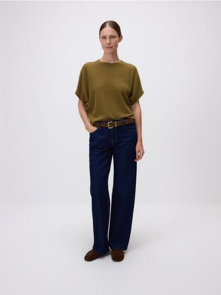 Strukturalny t-shirt kimono - ciemnozielony. Zielone t-shirty damskie Reserved, l, bez wzorów, z bawełny, bez kołnierzyka. W wyprzedaży za 39.99 zł.