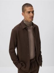 Gładka koszula slim fit - brązowy. Brązowe koszule męskie Reserved, l, bez wzorów, z bawełny, bez kołnierzyka, bez ramiączek. Za 129.99 zł.