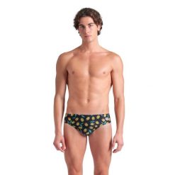 Kąpielówki Męskie Arena Briefs. Zielone kąpielówki męskie Arena, m, bez wzorów, do pływania. Za 179.99 zł.