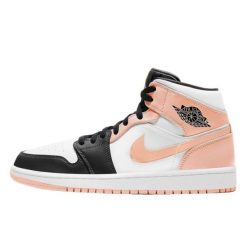 Buty do chodzenia męskie Nike Air Jordan 1 Retro Mid Crimson Tint. Czerwone obuwie do biegania damskie Nike, Nike Air Jordan. Za 793.00 zł.
