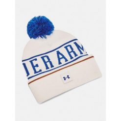 Czapka zimowa męska Under Armour ciepła z pomponem. Białe czapki męskie Under Armour, na zimę, bez wzorów, sportowe. Za 69.99 zł.