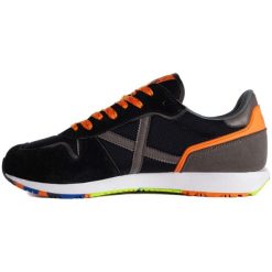 Buty sportowe Munich 8620495 dla mężczyzn. Czarne buty sportowe na co dzień męskie munich, na lato, z materiału, bez zapięcia. Za 450.30 zł.