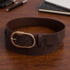 Skórzany pasek damski do spodni sukienki skóra nat. zamszowa 3 cm Beltimore ciemny brąz E59 : Kolory - brązowy, beżowy, Rozmiar pasków - r.105-120 cm. Brązowe sukienki damskie bez wzorów, ze skóry, bez kołnierzyka, bez ramiączek. Za 45.00 zł.