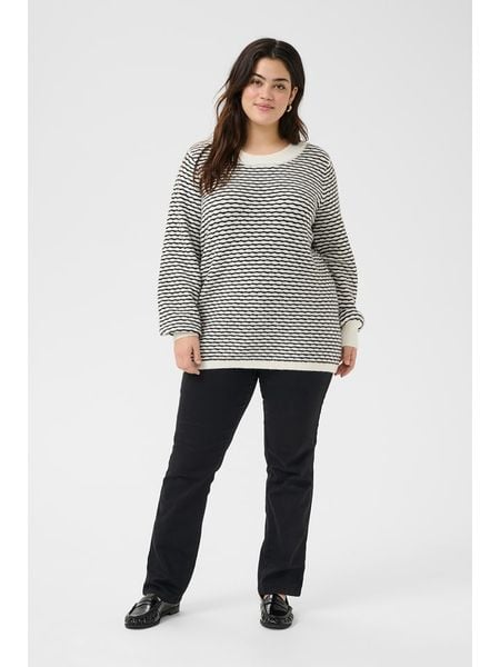 KAFFE curve Sweter w kolorze biało-czarnym rozmiar: M. Białe swetry klasyczne damskie KAFFE curve, m, bez kołnierzyka. Za 122.09 zł.