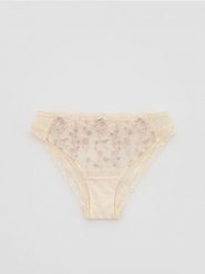 Majtki figi z haftem - złamana biel. Figi damskie Reserved, l, bez wzorów, z dzianiny. Za 49.99 zł.