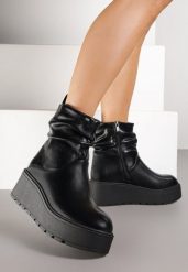 Czarne Botki na Koturnie Zdobione Marszczeniem przy Cholewce Tulariel. Czarne botki damskie Renee, z jeansu, bez obcasa, na koturnie, bez zapięcia. Za 189.99 zł.