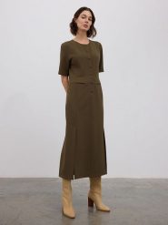 BGN Sukienka w kolorze oliwkowym rozmiar: 38. Brązowe sukienki damskie BGN, na imprezę, bez wzorów, bez kołnierzyka, bez ramiączek, maxi. Za 108.99 zł.