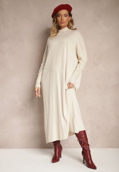 Biała Pudełkowa Sukienka Sweterkowa z Wiskozą i Golfem Rinnine. Białe sukienki damskie Renee, na co dzień, bez wzorów, z wiskozy, eleganckie, bez kołnierzyka, bez ramiączek, maxi. Za 84.99 zł.