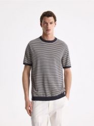 Bawełniany sweter z krótkim rękawem - czarny. Czarne swetry męskie Reserved, l, bez wzorów, z bawełny, bez kołnierzyka. Za 99.99 zł.