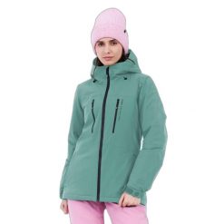 Damska kurtka narciarska Protest Beverly. Niebieskie kurtki damskie Protest, na zimę, bez wzorów, bez kaptura. W wyprzedaży za 813.00 zł.