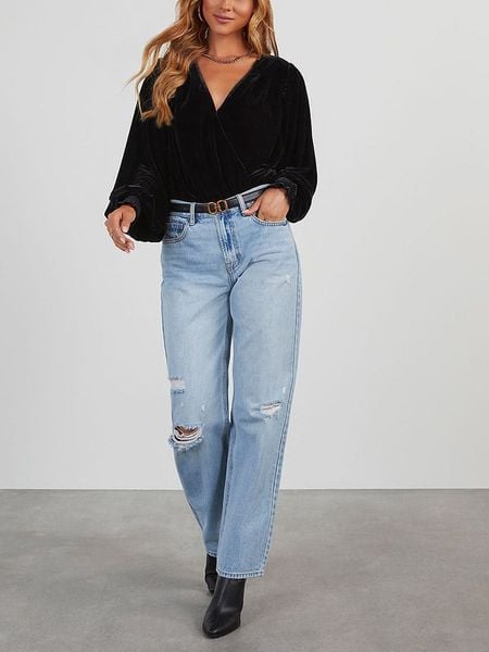 Milan Kiss Bluzka w kolorze czarnym rozmiar: M. Czarne bluzki damskie Milan Kiss, m, bez wzorów, bez kołnierzyka, bez ramiączek. Za 191.42 zł.