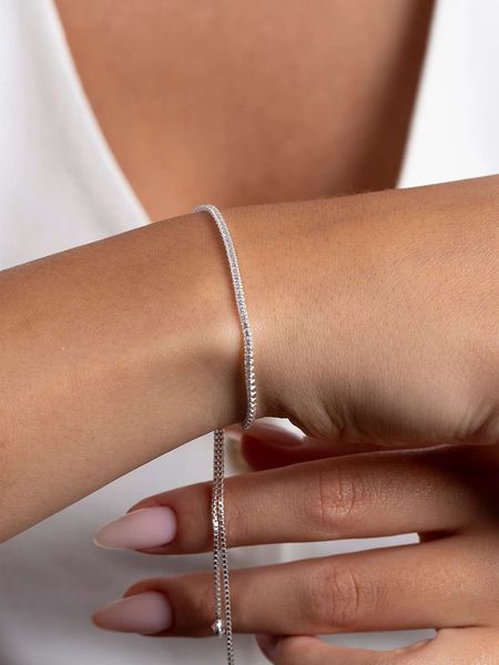 Heliophilia Srebrna bransoletka rozmiar: onesize. Szare bransoletki damskie Heliophilia, srebrne. Za 130.99 zł.