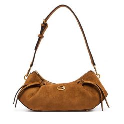 Torebka Guess. Brązowe torebki klasyczne damskie Guess, z aplikacjami, bez dodatków. Za 544.99 zł.