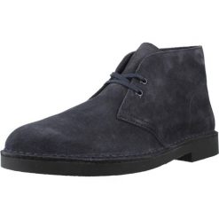 Buty CLARKS DESERT BT EVO Niebieski. Niebieskie buty trekkingowe męskie Clarks, z materiału, bez zapięcia, trekkingowe. Za 359.99 zł.