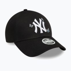 Czapka z daszkiem damska New Era Icon 9Forty New York Yankees. Czarne czapki z daszkiem damskie New Era, bez wzorów. Za 119.99 zł.