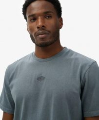 Superdry Micro Logo T-Shirt męski – Loose Fit, bawełna organiczna. Niebieskie t-shirty męskie Superdry., m, bez wzorów, z bawełny, bez kołnierzyka. Za 197.65 zł.