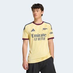 Koszulka piłkarska ADIDAS Arsenal 26/27 trzecia. T-shirty sportowe męskie Adidas, s, bez wzorów, z materiału, bez ramiączek. Za 439.99 zł.