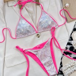 Bikini plażowe z błyszczącej tkaniny z regulowanymi wiązaniami Coba. Bikini damskie Intica, bez wzorów. Za 139.00 zł.
