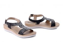 INBLU BV-49 014 czarny, sandały damskie. Czarne sandały damskie Inblu, bez wzorów, bez obcasa, na koturnie. Za 80.99 zł.