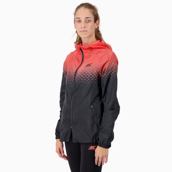 Damska lekka kurtka przeciwwiatrowa do biegania i trailu PERFORMANCE WINDBREAKER. Brązowe kurtki damskie BODYCROSS, na zimę, bez wzorów, z materiału, bez kaptura. Za 739.99 zł.