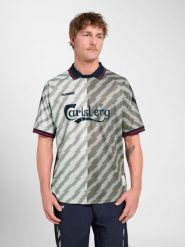 Koszulka Hummel World 26. Szare t-shirty sportowe męskie HUMMEL, m, z materiału, bez ramiączek, na fitness i siłownię. Za 249.00 zł.