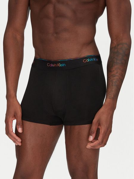 Calvin Klein Underwear Bokserki LV00NB4235 Czarny. Czarne bokserki męskie Calvin Klein Underwear, bez wzorów, z syntetyku. Za 79.99 zł.