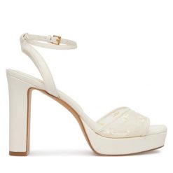 Sandały Aldo. Białe sandały damskie Aldo, bez wzorów, bez obcasa, na słupku. Za 419.99 zł.