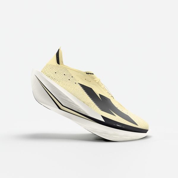 Buty do biegania damskie Kiprun Kipstorm Elite. Czarne obuwie do biegania damskie KIPRUN. Za 899.99 zł.