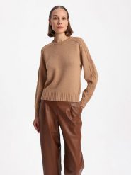 BGN Sweter w kolorze jasnobrązowym rozmiar: 36. Brązowe swetry klasyczne damskie BGN, ze splotem, bez kołnierzyka. Za 87.81 zł.