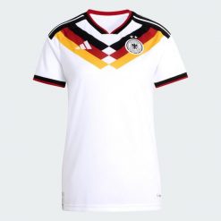 Koszulka podstawowa Germany 26 Women's Team. Białe bluzki sportowe damskie Adidas, l, z dzianiny, bez kołnierzyka, bez ramiączek. Za 439.00 zł.