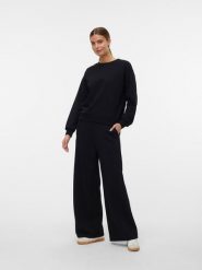 Vero Moda Bluza w kolorze czarnym rozmiar: S. Czarne bluzy bez kaptura damskie Vero Moda, s, z materiału. Za 78.99 zł.