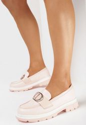 Różowe Mokasyny z Delikatnym Printem i Metalową Ozdobą Twista. Czerwone mokasyny damskie Born2be. Za 109.99 zł.