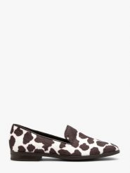 Mokasyny w krowie łaty DAKOTA. Białe mokasyny damskie Ryłko, z materiału. Za 299.99 zł.