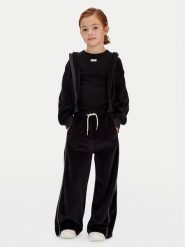 Calvin Klein Jeans Spodnie dresowe Velvet IG0IG03057 Czarny Regular Fit. Czarne spodnie dziewczęce Calvin Klein Jeans, z bawełny. Za 299.99 zł.