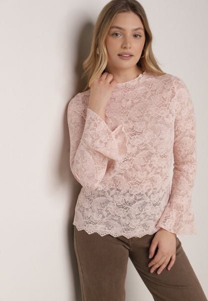 Różowa Koronkowa Bluzka z Falbanką i Rozszerzanymi Rękawami Nelaetia. Czerwone bluzki damskie Born2be, m, bez wzorów, z koronki, eleganckie, bez kołnierzyka, bez ramiączek. Za 84.99 zł.