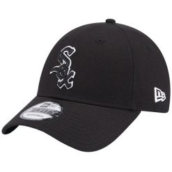 Czapka z daszkiem męska Team Outline 9FORTY Chicago White Sox Cap. Czarne czapki męskie New Era, bez wzorów, z poliesteru, sportowe. Za 119.99 zł.