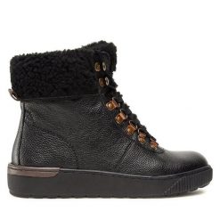 Trzewiki Go Soft. Czarne botki damskie GO SOFT, bez obcasa, na płaskiej podeszwie, bez zapięcia. Za 199.99 zł.