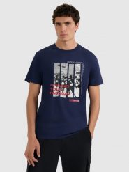 4F T-shirt regular z nadrukiem męski - granatowy M. Niebieskie t-shirty męskie 4f, m, bez wzorów, bez kołnierzyka. Za 69.99 zł.