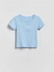 Prążkowany t-shirt z guzikami - jasnoniebieski. Niebieskie koszulki dziewczęce Reserved, bez wzorów, z bawełny, bez ramiączek. Za 29.99 zł.