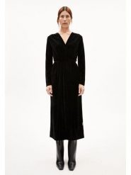 Armedangels Sukienka "Verlaar" w kolorze czarnym rozmiar: XS. Czarne sukienki damskie ARMEDANGELS, s, bez wzorów, z bawełny, bez kołnierzyka, bez ramiączek, maxi. Za 301.64 zł.