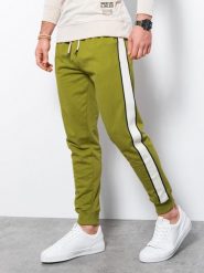 Spodnie męskie dresowe joggery - oliwkowe V7. Zielone spodnie dresowe męskie Ombre Clothing, bez wzorów, z bawełny. W wyprzedaży za 39.99 zł.