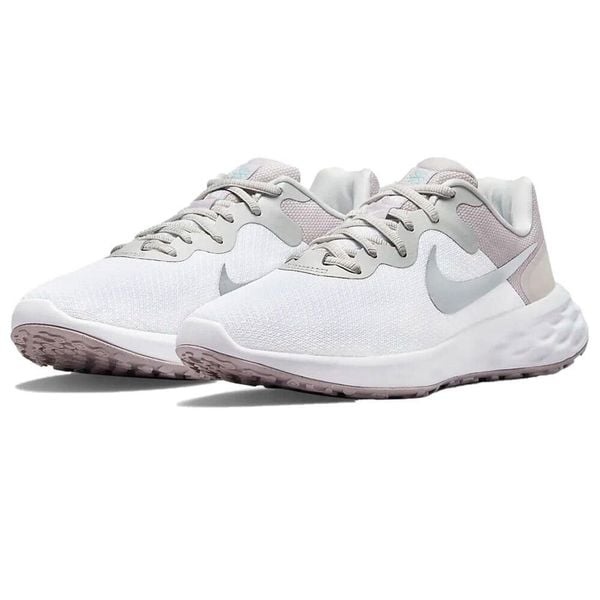 Buty do Biegania damskie Nike Revolution 6 NN PRM. Białe obuwie do biegania damskie Nike, nike revolution. Za 233.20 zł.