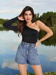 Szorty jeansowe paperbag - granatowy. Niebieskie szorty damskie Sinsay, bez wzorów, z bawełny. Za 39.99 zł.