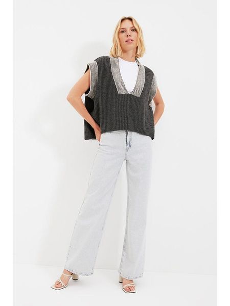 Trendyol Kamizelka w kolorze szarym rozmiar: M. Szare kamizelki damskie Trendyol, m, prążkowane. Za 52.99 zł.