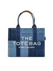 Marc Jacobs Torebka The Denim Large Tote Bag H018M06FA21 Niebieski. Niebieskie torebki klasyczne damskie MARC JACOBS, bez wzorów, z denimu, bez dodatków. Za 1,399.00 zł.