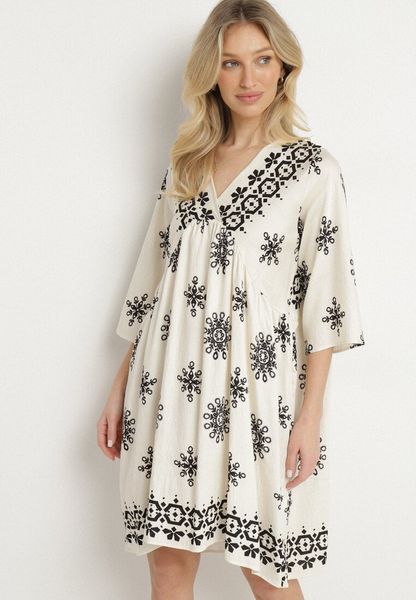 Czarno-Kremowa Sukienka w Stylu Boho z Wiskozą Davivara. Czarne sukienki damskie Born2be, na co dzień, l, z aplikacjami, z wiskozy, boho, bez kołnierzyka, bez ramiączek, midi. Za 79.99 zł.