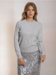 Sweter z ozdobnymi cyrkoniami - szary. Szare swetry klasyczne damskie Sinsay, l, bez kołnierzyka. Za 69.99 zł.