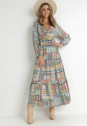 Jasnoniebieska Sukienka z Kopertowym Dekoltem w Patchworkowy Wzór Betey. Niebieskie sukienki damskie Born2be, na co dzień, l, bez wzorów, z jeansu, eleganckie, bez kołnierzyka, bez ramiączek, maxi, kopertowe. W wyprzedaży za 63.99 zł.