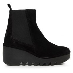Botki Fly London. Czarne botki damskie Fly London, bez obcasa, na koturnie, bez zapięcia. Za 539.99 zł.